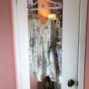 Vintage floral Lace Trim Nightgown